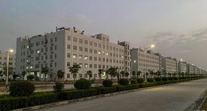 安溪湖头一家光电传感器厂的八个月：AI从没提过它，到开始报它的名字（案例为示意）